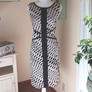 Sangria Black and White Patterned Dress